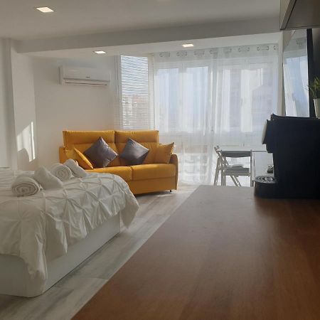Estudio Amalfi Torre Del Mar Eksteriør billede